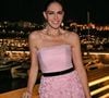 Les clichés mettent en avant son élégance et son allure sophistiquée.

Adriana Abascal lors du dîner de gala de l'association de l'Ordre des Saints-Maurice-et-Lazare au Yacht Club de Monaco le 26 novembre 2025.

© Bruno Bebert / Bestimage