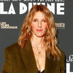 Un membre de la famille de Sandrine Kiberlain a fait face à des soucis de santé.

Sandrine Kiberlain au photocall de la première du film "Sarah Bernhardt, la divine" au cinéma Pathé Palace à Paris.
© Christophe Clovis / Bestimage