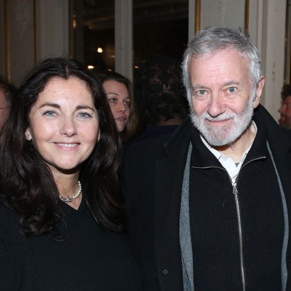 Francis Huster était entouré de ses proches pour la première soirée de sa nouvelle pièce “En thérapie”

 Cristiana Reali et Francis Huster - Cocktail au Théâtre du Gymnase à la suite de la Première soirée de la Pièce " En thérapie ". Paris, France, le 17 Janvier 2026.

© Bertrand Rindoff / Bestimage