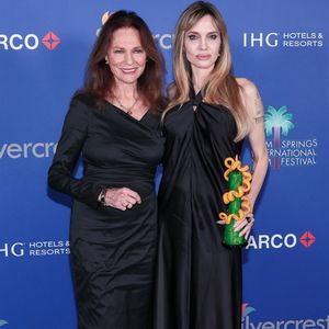 Jacqueline Bisset et Angelina Jolie au 36ème Palm Springs Film Festival Awards @Backgrid USA / Bestimage