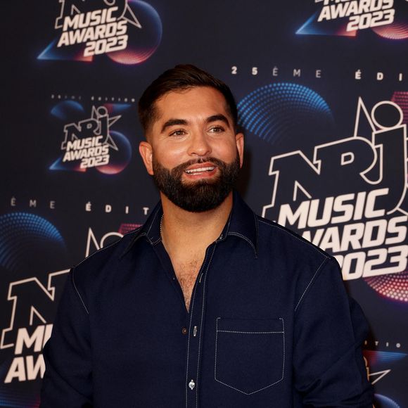 Kendji Girac au photocall de la 25ème cérémonie des "NRJ Music Awards (NMA)" au palais des Festivals et des Congrès de Cannes, France, le 10 novembre 2023. © Dominique Jacovides/Bestimage