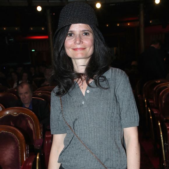 Avec sa belle-fille Salomé Lelouch, Pierre Arditi a pu découvrir la joie de devenir grand-père.  "Mon fils, lui, n’a pas d’enfant, ce con ! Mais ce n’est pas à 56 ans que je vais lui dire ce qu’il doit faire”, a poursuivi l’acteur.

Semi-exclusif - Salomé Lelouch - Intérieur - 36ème cérémonie des Molières aux Folies Bergère à Paris le 28 avril 2025. © Bertrand Rindoff / Bestimage