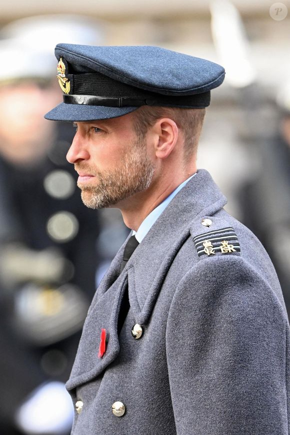 Le prince William, prince de Galles lors de la cérémonie du dimanche du souvenir au cénotaphe de Londres. Royaume-Uni, le 9 novembre 2025. © Backgrid UK/ Bestimage