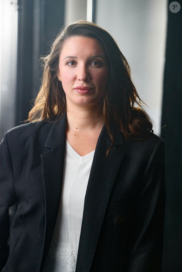 Exclusif - Alice Vaillant (fille d'A.Roumanoff)  - Rendez-vous avec Alice Vaillant lors du défilé de mode Femmes Printemps/Eté 2025 "Vaillant" (marque créée par Alice Vaillant, fille d'A. Roumanoff) à la poste du Louvre à Paris, France, le 24 septembre 2024. © Christophe Clovis / Bestimage