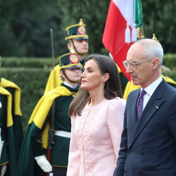La première ministre d'Italie Giorgia Meloni accueille le roi Felipe VI d'Espagne et la reine Letizia à la Villa Doria Pamphilj à Rome le 11 décembre 2024