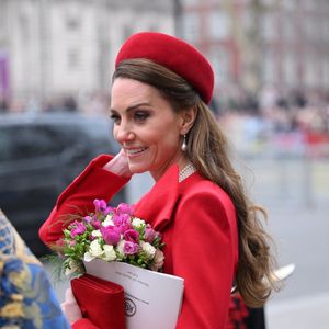 Puisqu'elle a pu à nouveau participé à  cet évènement majeur de la couronne britannique : la journée du Commonwealth.

Catherine (Kate) Middleton, princesse de Galles - La famille royale britannique célèbre le 76ème Commonwealth Day à l'abbaye de Westminster à Londres, le 10 mars 2025.