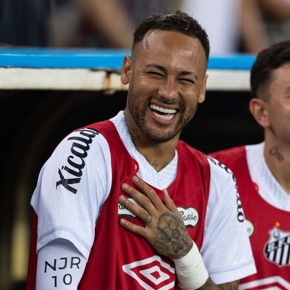 Son quatrième enfant est Mel

Neymar avec l'équipe de Santos le 13 avril 2025. Photo by SPUS/ABACAPRESS.COM