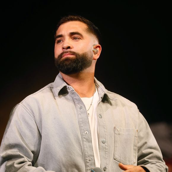 Un chanteur particulièrement apprécié en France !

Exclusif - Kendji Girac - Concert "Corsu Mezu Mezu" à la Défense Arena à Paris, France. © Christophe Clovis / Bestimage