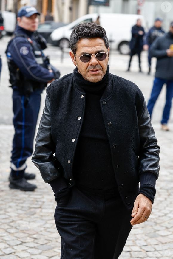 Jamel Debbouze - Arrivées à la cérémonie religieuse en hommage à Rolland Courbis dans l'église de la Madeleine à Paris, France, le 14 janvier 2026. © Jacovides-Moreau/Bestimage