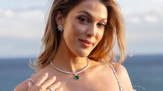 Iris Mittenaere : pour ses vacances d'été, l'ex-Miss France a choisi une île classée parmi les meilleures du monde