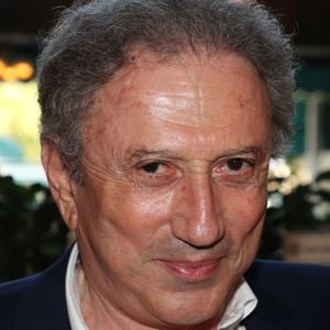 Michel Drucker - Soirée de "L'été littéraire des deux Magots" au café restaurants Les Deux Magots à Paris le 25 juin 2018. © Denis Guignebourg/Bestimage