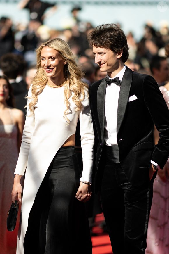 La comtesse Victoria von Faber-Castell , Jean Arnault - Montée des marches du film " El Ser Querido " lors du 79ème Festival International du Film de Cannes, le 16 mai 2026. © Jacovides-Moreau / Bestimage