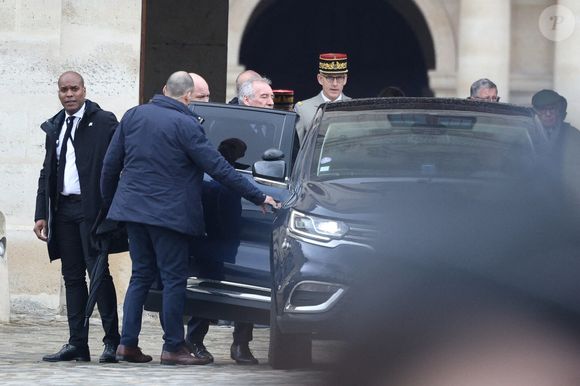 L'actuel Premier ministre, François Bayrou, avait fait le déplacement ce jour-là

Francois Bayrou lors de la cérémonie des obsèques de Jean-Louis Debre à la cathédrale Saint-Louis des Invalides à Paris, France, le 10 mars 2025. Photo par Raphael Lafargue/ABACAPRESS.COM