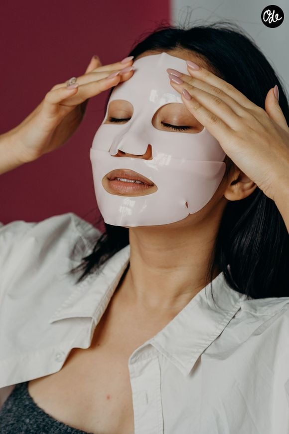 L'application nocturne révèle au réveil une peau visiblement rebondie avec l'effet glass skin recherché.