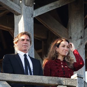Prévoyant, le couple a même associé leur fille Amalia à ses projets.

Anne Claire Coudray et son compagnon Nicolas Vix à la fête du Bontemps au Château Smith-Haut-Lafitte à Martillac près de Bordeaux, France, le 28 avril 2023. Anne Claire Coudray a été intronisée dans la Commanderie du Bontemps aux côtés de Stéphane Bern et Tony Parker. Photo par Thibaud MORITZ/ABACAPRESS.COM