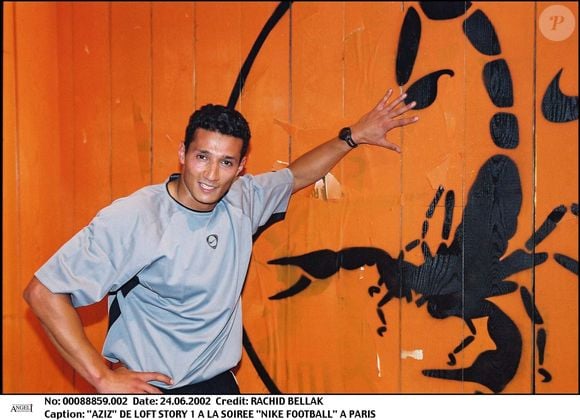 À l’époque, il s’était fait remarquer pour sa personnalité attachante et sa passion pour les arts martiaux. 

Aziz, candidat de Loft Story 1, était à la soirée Nike Football à Paris, dans le plan Serre. RACHID BELLAK / BESTIMAGE