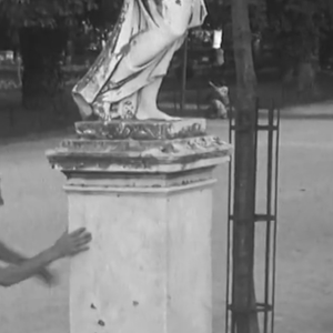 Françoise Dorléac et Jean-Pierre Cassel en tournage à Nîmes. Photo : INA/Youtube