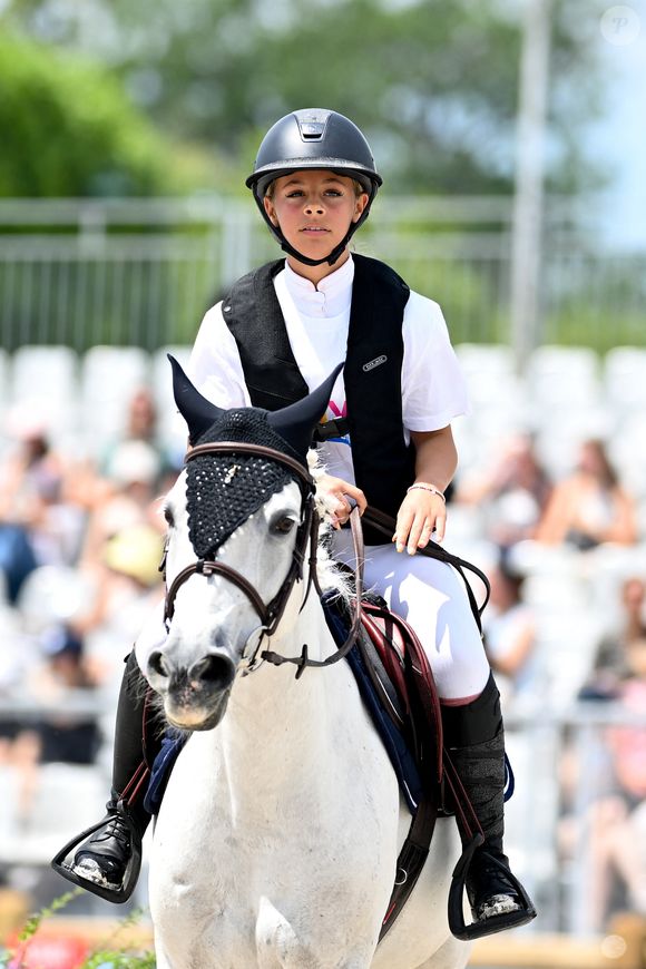 Giulia Sarkozy sur Valentine lors de la coupe Kids Cup L'Envol lors du Longines Paris Eiffel Jumping le 20 juin 2025

© Perusseau / Veeren / Bestimage