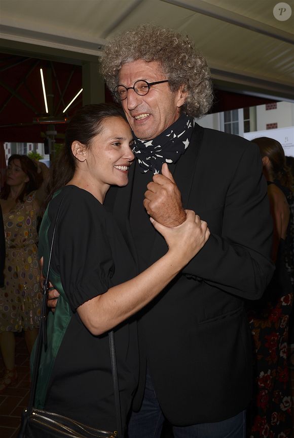 Virginie Ledoyen et Élie Chouraqui - Inauguration de l'hôtel Barrière Le Normandy à Deauville, le 18 juin 2016. 

© Coadic Guirec/Bestimage