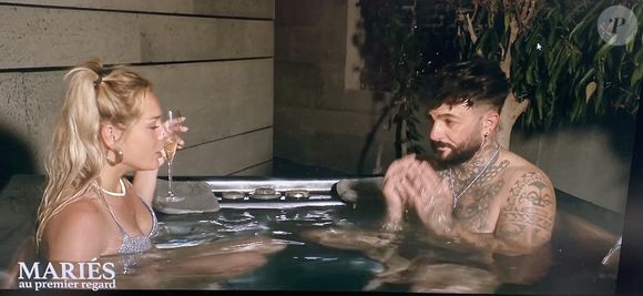 Laury et Anthony dans "Mariés au premier regard".