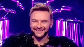 EXCLU "Il a fallu me convaincre" : Jeanfi Janssens a refusé Mask Singer avant d'enfiler le costume de l'Autruche, il a changé d'avis et voici pourquoi