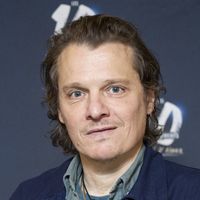 Bénabar évoque sa “ville de cœur” en banlieue parisienne, où il vit paisiblement avec sa femme et ses enfants