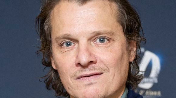 Bénabar évoque sa “ville de cœur” en banlieue parisienne, où il vit paisiblement avec sa femme et ses enfants