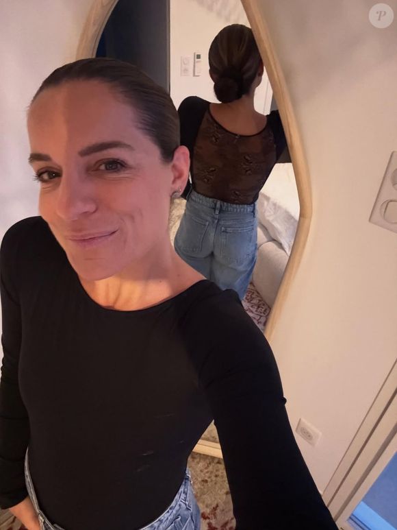 Entre traitements et rendez-vous médicaux, Julie continue de vivre pleinement : voyages, sport, travail et aventures.

Julie (Pekin Express), sur son compte Instagram