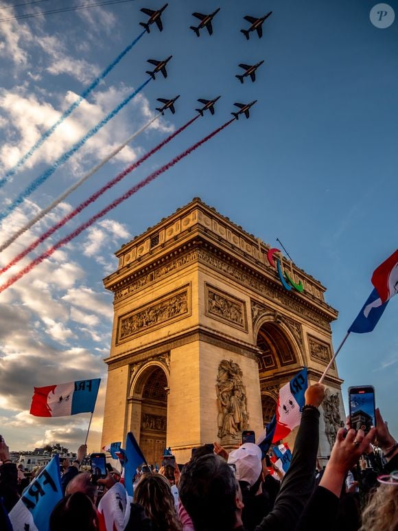 “Et encore elle est en forme la sienne…”, a ajouté Yohann Ndoye-Brouard, qui a montré l’état dégradé de sa médaille de bronze

Illustration à l'Arc de Triomphe lors de la parade des champions des jeux olympiques et paralympiques le 14 septembre 2024.

© Theo Castillon / Bestimage