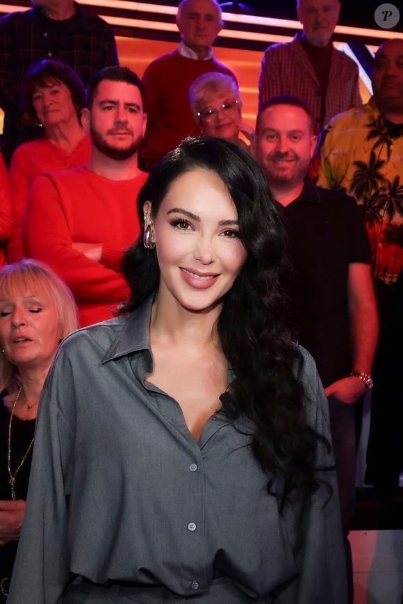 Elle s'était révélée au grand public notamment dans "Les Anges" sur NRJ12

Exclusif - Nabilla Vergara, sur le plateau de l’émission « TPMP » La dernière sur C8,  présentée par C.Hanouna et diffusée en direct sur C8, Paris, France, le 27 fevrier 2025. © Jack Tribeca / Bestimage
