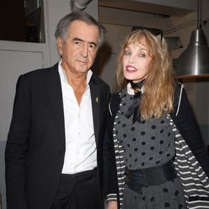 Bernard-Henri Lévy (BHL) et sa femme Arielle Dombasle - Soirée de mobilisation "L'Europe contre l'antisémitisme" au théâtre Antoine à Paris le 3 juin 2024.  © Coadic Guirec/Bestimage