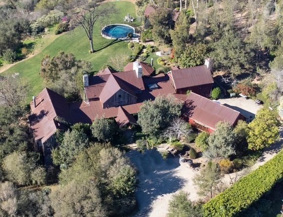 Exclusif - Vues aériennes de la nouvelle maison de Ryan Gosling et de sa compagne Eva Mendes à Santa Barbara. Le couple, parents de deux enfants, a récemment vendu sa villa de Los Angeles. Le 4 février 2022.
©Backgrid USA / Bestimage