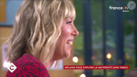 Ses trois autres enfants, nés de son union avec l'animateur, ont également été très émus par cet ouvrage écrit avec ses tripes.

Capture d'écran de C à Vous sur France 5
