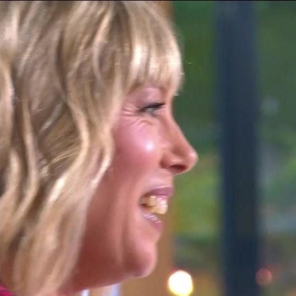 Ses trois autres enfants, nés de son union avec l'animateur, ont également été très émus par cet ouvrage écrit avec ses tripes.

Capture d'écran de C à Vous sur France 5