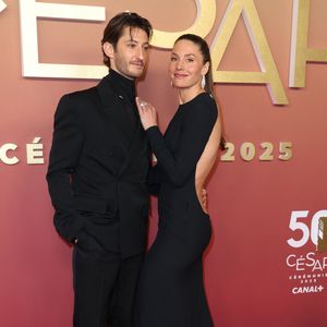 Natasha Andrews, la femme de Pierre Niney avait misé sur une robe dos nu

Pierre Niney, Natasha Andrews - Photocall de la 50ème édition de la cérémonie des César à l'Olympia à Paris, France, le 28 février 2025 © Dominique Jacovides - Olivier Borde / Bestimage