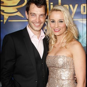 Elodie Gossuin et son mari Bertrand Lacherie lors de la première de Holiday on ice au Zénith de Paris le 10 février 2012.

AGENCE / BESTIMAGE
