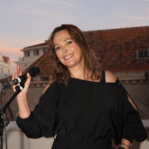 Sandrine Quétier lors d'un showcase au Loft Akili Mirari dans le cadre du 79e Festival international du film de Cannes, le 21 mai 2026. © Laetitia Notarianni/Bestimage