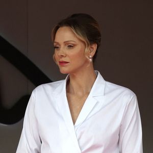 La princesse Charlene de Monaco - Monaco E-Prix 2025, Round 7, le 4 mai 2025. Le pilote Sébastien Buemi a remporté la course devant Oliver Rowland suivi par Nick Cassidy C'est la 8eme édition du Monaco E-prix. A l’occasion de la 11eme saison du Championnat du Monde ABB FIA Formula E, les monoplaces de 3eme génération ont parcouru les rues de la Principauté. © Claudia Albuquerquet/Bestimage