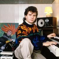 Après les premiers succès, Daniel Balavoine a investi dans une maison avec studio de musique située dans la plus grande ville écologiste d’Île-de-France