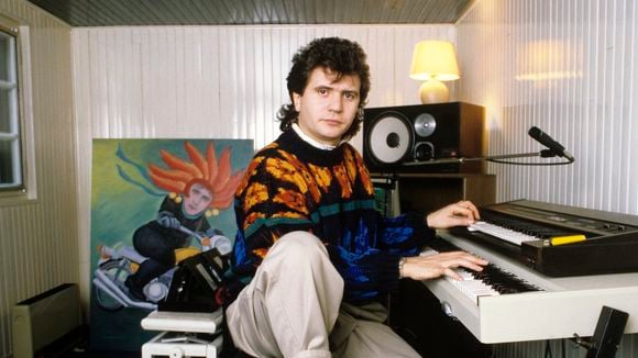 Après les premiers succès, Daniel Balavoine a investi dans une maison avec studio de musique située dans la plus grande ville écologiste d’Île-de-France