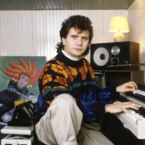 Après les premiers succès, Daniel Balavoine a investi dans une maison avec studio de musique située dans la plus grande ville écologiste d’Île-de-France