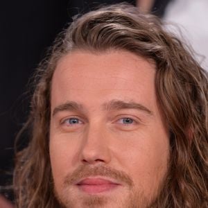 Julien Doré est connu de tous pour sa douce folie, ses chansons singulières et ses reprises de classiques...

Julien Doré lors de l'enregistrement de Vivement Dimanche à Paris, France. Photo Max Colin/Abaca