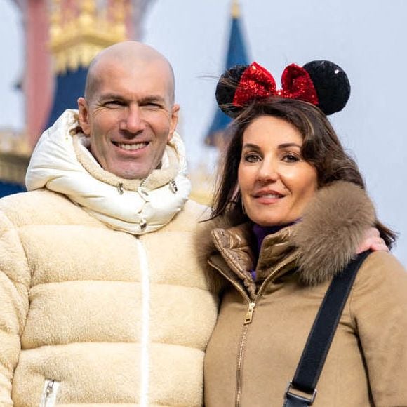 Zinédine Zidane et sa femme Véronique - People au 30ème anniversaire du parc d'attractions Disneyland Paris à Marne-la-Vallée le 5 mars 2022. © Disney via Bestimage