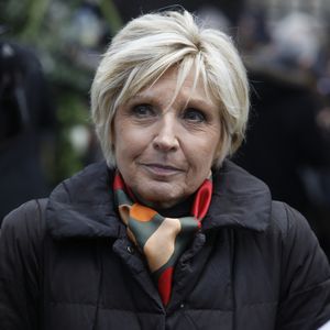 En 2014, elle avait présenté un faux bulletin météo avec les prévisions des températures en France pour l'année 2050
Evelyne Dheliat - Sorties des obsèques de Jean-Pierre Pernaut en la Basilique Sainte-Clotilde à Paris, France, le 9 mars 2022. © Denis Guignebourg/BestImage