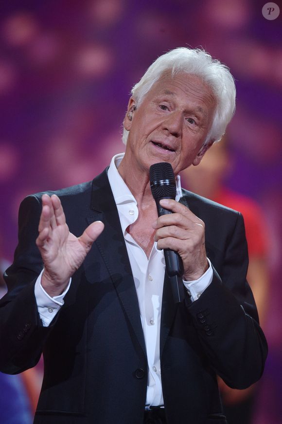 Exclusif - Gérard Lenorman - Enregistrement de l'émission "300 Chœurs chantent Les plus beaux duos" à Paris, qui sera diffusée le 8 janvier 2021 sur France 3.
© Tiziano Da Silva / Bestimage