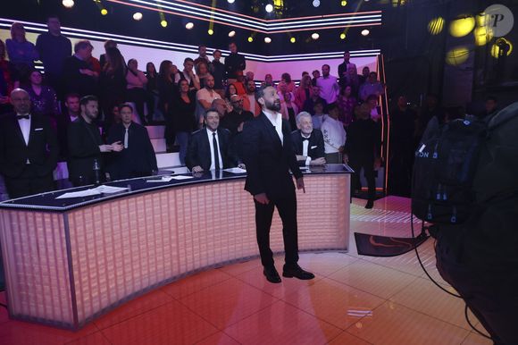 Exclusif - Cyril Hanouna, sur le plateau de l’émission « TPMP » La dernière sur C8,  présentée par C.Hanouna et diffusée en direct sur C8, Paris, France, le 27 fevrier 2025. © Jack Tribeca / Bestimage