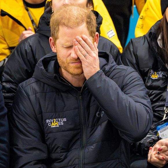 La loi californienne stipule que les enfants de moins de 13 ans sur des bateaux en mouvement doivent porter un gilet de sauvetage 

Le prince Harry, duc de Sussex et Meghan Markle, duchesse de Sussex, assistent à un match de basketball en fauteuil lors des "Invictus Games Vancouver Whistler 2025" à Vancouver, le 9 février 2025. Backgrid USA / Bestimage