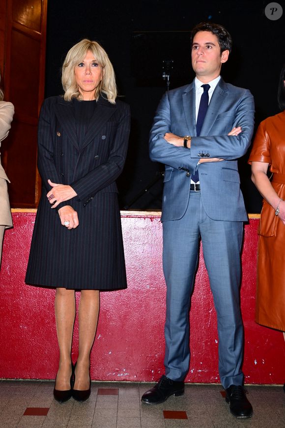 La Première Dame française Brigitte Macron, son homologue la Première Dame ukrainienne et le ministre de l'Éducation nationale Gabriel Attal, visitent l'école élémentaire publique de l'Arbalète du 5ème arrondissement qui accueille des enfants ukrainiens à Paris, France, le 9 novembre 2023. © Pierre Perusseau/Bestimage