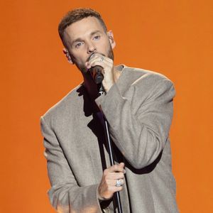 Le 24 avril 2026, toute la famille s’est rendue à Disneyland Paris pour célébrer le 5ᵉ anniversaire de Kenna. 

Exclusif - Matt Pokora pour les surprises lors de l'enregistrement de l'émission "La Boîte à secrets", présentée par Faustine Bollaert et diffusée le 17 octobre sur France 3, dans les studios du Lendit à Saint-Denis, France, le 23 septembre 2025. © Cyril Moreau/Bestimage