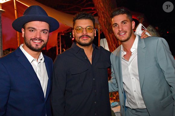 Exclusif  Noam Smadja, Kev Adams et Jules Durand - Le Grand Dîner s'est installé à Monaco pendant le 78ème Grand Prix de Formule 1 au Castel Roc, l'établissement situé en face du palais princier, le 22 mai 2021. 
© Bruno Bebert/Bestimage